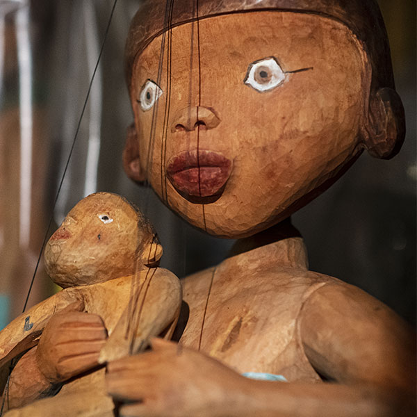 Murmures des marionnettes / COMPLET